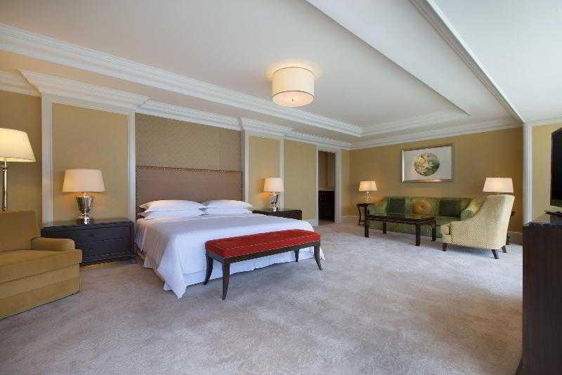 Novotel Centrum Hotel 4*