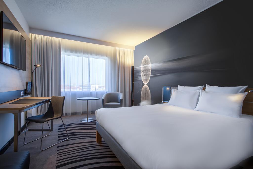 Готель Novotel Centrum
